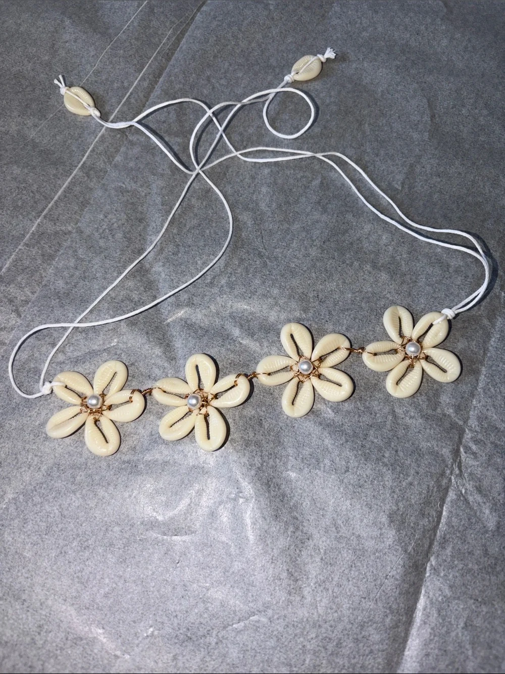Shell Flower Choker Necklave Ivory White